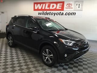 2018 Toyota RAV4 XLE 2T3RFREV9JW760701 2018 Toyota RAV4 XLE