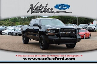 2017 Chevrolet Silverado 1500 LT 3GCPCREC0HG483056 2017 Chevrolet Silverado 1500 LT