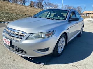 2010 Ford Taurus 1FAHP2DW7AG122622 2010 Ford Taurus