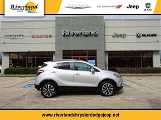 2018 Buick Encore Essence KL4CJGSB5JB524147 2018 Buick Encore Essence
