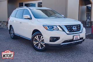 2017 Nissan Pathfinder S 5N1DR2MNXHC902315 2017 Nissan Pathfinder S