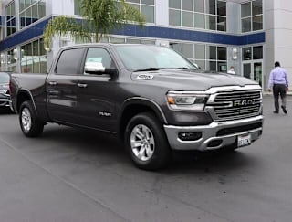2019 Ram Pickup 1500 Laramie 1C6SRFRT2KN554877 2019 Ram Pickup 1500 Laramie