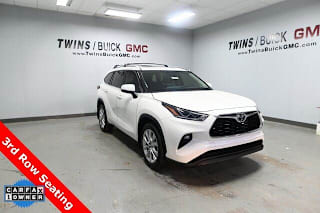 2021 Toyota Highlander 5TDDZRBH0MS526033 2021 Toyota Highlander
