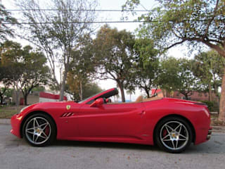 2010 Ferrari California ZFF65LJA1A0174621 2010 Ferrari California