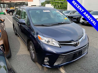 2018 Toyota Sienna XLE 8-Passenger 5TDYZ3DC7JS944262 2018 Toyota Sienna XLE 8-Passenger