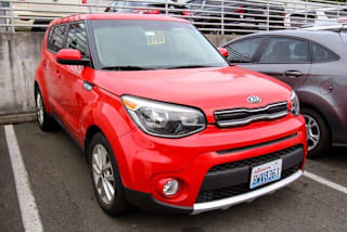 2018 Kia Soul + KNDJP3A56J7518358 2018 Kia Soul +