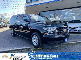 2017 Chevrolet Suburban LT 1500 1GNSKHKC4HR352148 2017 Chevrolet Suburban LT 1500