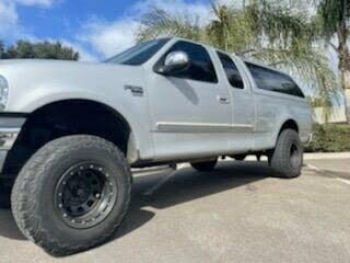2002 Ford F-150 XLT 1FTRX17W22NB23744 2002 Ford F-150 XLT