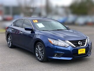 2018 Nissan Altima 1N4AL3AP4JC250050 2018 Nissan Altima