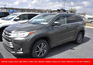 2018 Toyota Highlander XLE 5TDJZRFH3JS860324 2018 Toyota Highlander XLE