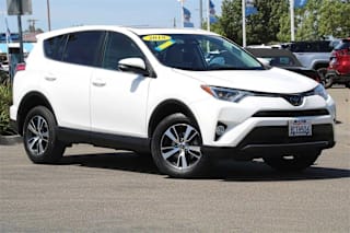 2018 Toyota RAV4 XLE JTMWFREV4JJ175249 2018 Toyota RAV4 XLE