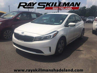 2017 Kia Forte LX 3KPFK4A74HE034730 2017 Kia Forte LX