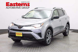 2018 Toyota RAV4 JTMBFREV2JJ195157 2018 Toyota RAV4