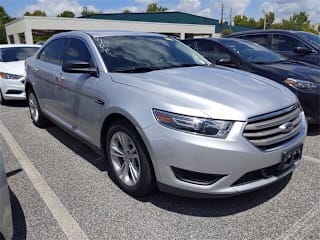 2018 Ford Taurus SE 1FAHP2D80JG122897 2018 Ford Taurus SE