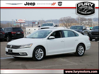 2018 Volkswagen Passat 1VWBA7A3XJC015528 2018 Volkswagen Passat