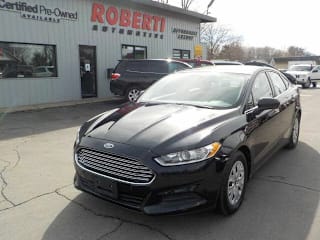 2014 Ford Fusion S 3FA6P0G76ER334717 2014 Ford Fusion S