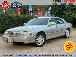 2003 Lincoln Town Car Executive 1LNHM81W03Y670156 2003 Lincoln Town Car Executive