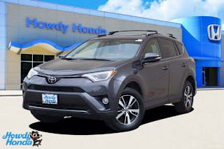 2018 Toyota RAV4 XLE JTMWFREV6JJ732081 2018 Toyota RAV4 XLE