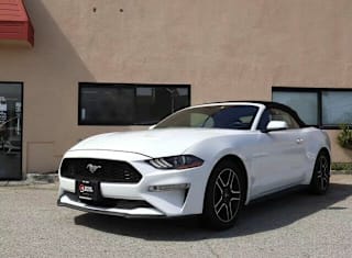 2018 Ford Mustang 1FATP8UH9J5155857 2018 Ford Mustang