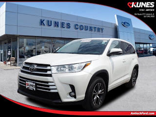 2018 Toyota Highlander LE 5TDBZRFH1JS840514 2018 Toyota Highlander LE