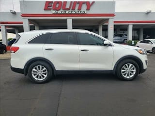 2017 Kia Sorento LX 5XYPG4A37HG253784 2017 Kia Sorento LX