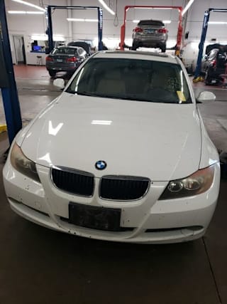 2006 BMW 3 Series 325i WBAVB13556KX69746 2006 BMW 3 Series 325i