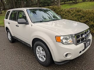 2010 Ford Escape XLS 1FMCU9C7XAKA72162 2010 Ford Escape XLS