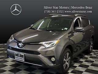 2017 Toyota RAV4 XLE JTMRFREV1HJ105599 2017 Toyota RAV4 XLE
