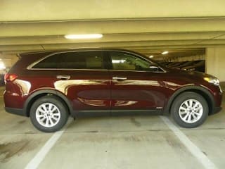 2019 Kia Sorento LX 5XYPGDA3XKG570613 2019 Kia Sorento LX