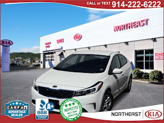 2017 Kia Forte 3KPFK4A71HE111893 2017 Kia Forte