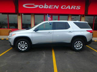 2019 Chevrolet Traverse LS 1GNERFKW4KJ226708 2019 Chevrolet Traverse LS