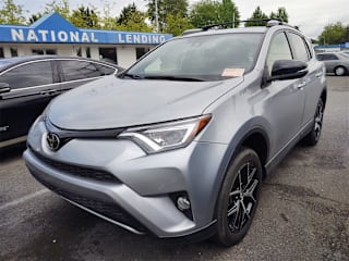 2018 Toyota RAV4 SE JTMNFREV7JD122118 2018 Toyota RAV4 SE