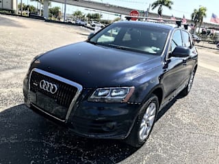 2010 Audi Q5 3.2 quattro Premium WA1CKAFP4AA055235 2010 Audi Q5 3.2 quattro Premium