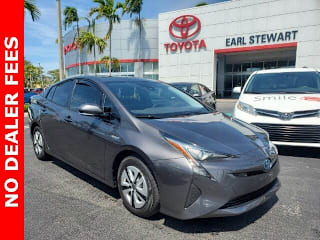 2018 Toyota Prius Three JTDKARFU5J3547141 2018 Toyota Prius Three