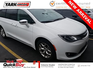 2018 Chrysler Pacifica Limited 2C4RC1GG0JR353689 2018 Chrysler Pacifica Limited