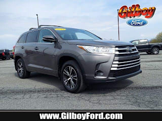2018 Toyota Highlander LE 5TDBZRFH4JS874334 2018 Toyota Highlander LE