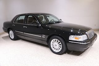 2011 Mercury Grand Marquis 2MEBM7FV2BX607027 2011 Mercury Grand Marquis