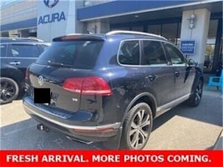 2017 Volkswagen Touareg V6 Wolfsburg WVGRF7BP3HD003354 2017 Volkswagen Touareg V6 Wolfsburg