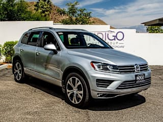 2017 Volkswagen Touareg V6 Wolfsburg WVGRF7BP4HD002701 2017 Volkswagen Touareg V6 Wolfsburg