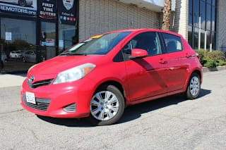 2014 Toyota Yaris 5-Door L VNKKTUD36EA002792 2014 Toyota Yaris 5-Door L