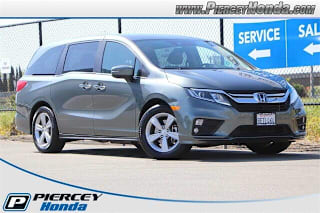 2018 Honda Odyssey 5FNRL6H59JB108749 2018 Honda Odyssey