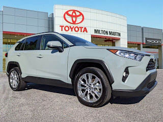 2020 Toyota RAV4 XLE Premium JTMC1RFV5LD046017 2020 Toyota RAV4 XLE Premium