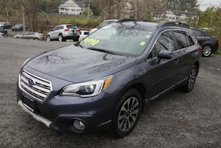 2017 Subaru Outback 3.6R Limited 4S4BSENC0H3241324 2017 Subaru Outback 3.6R Limited