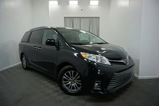 2018 Toyota Sienna XLE Premium 8-Passenger 5TDYZ3DC9JS904135 2018 Toyota Sienna XLE Premium 8-Passenger