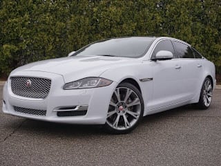 2017 Jaguar XJL Portfolio SAJWJ2GD8H8W06091 2017 Jaguar XJL Portfolio