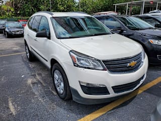 2015 Chevrolet Traverse LS 1GNKRFED7FJ223546 2015 Chevrolet Traverse LS