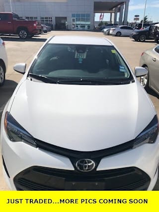 2018 Toyota Corolla LE 5YFBURHE2JP841469 2018 Toyota Corolla LE