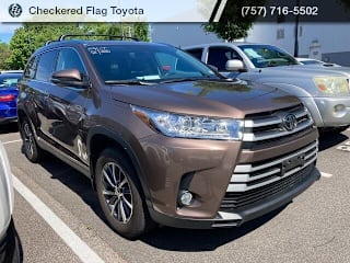2019 Toyota Highlander XLE 5TDJZRFH8KS742514 2019 Toyota Highlander XLE