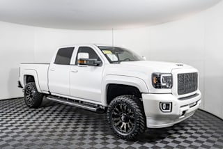 2018 GMC Sierra 3500HD Denali 1GT42YEY1JF193010 2018 GMC Sierra 3500HD Denali