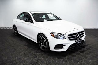 2018 Mercedes-Benz E-Class E 300 4MATIC WDDZF4KB1JA471121 2018 Mercedes-Benz E-Class E 300 4MATIC